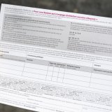 Les trois initiatives parlementaires voulant interdire la récolte de signatures payées ont été refusées (archives). KEYSTONE/ANTHONY ANEX